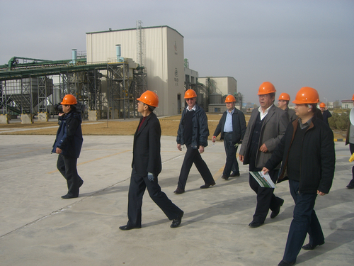 國(guó)家農(nóng)業(yè)部、財(cái)政部以及甘肅省農(nóng)業(yè)廳、財(cái)政廳等領(lǐng)導(dǎo)到公司考察調(diào)研