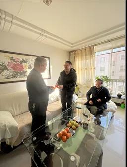 春節(jié)前夕酒泉市國資委領(lǐng)導(dǎo)看望慰問敦煌種業(yè)老干部老黨員、困難職工