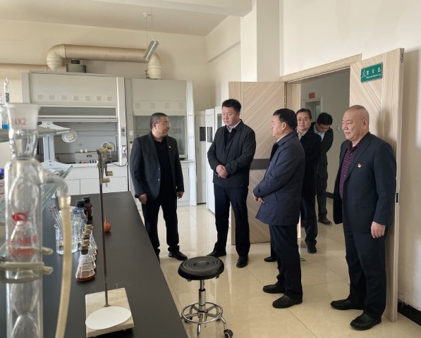 酒泉市政府黨組成員、副市長哈里別克來敦煌種業(yè)調(diào)研指導工作